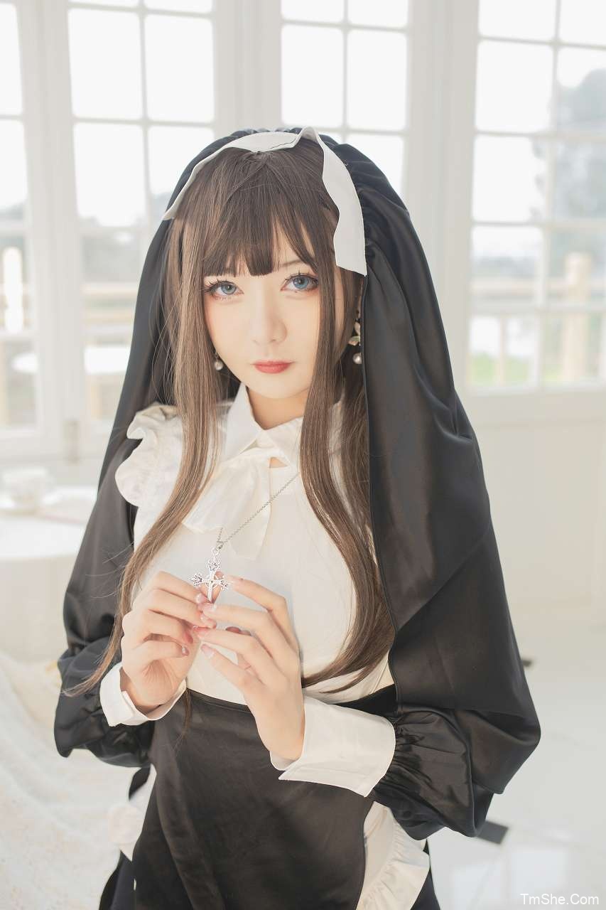「颜值博主」51酱 – 修女(24P/225MB)-猫萌