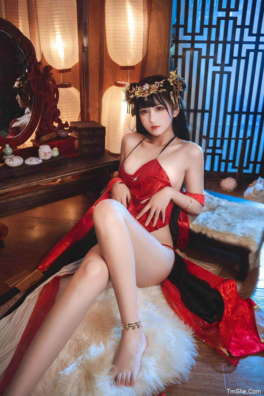 「动漫博主」三度_69 – 25新年自拍套装(62P/705MB)-猫萌