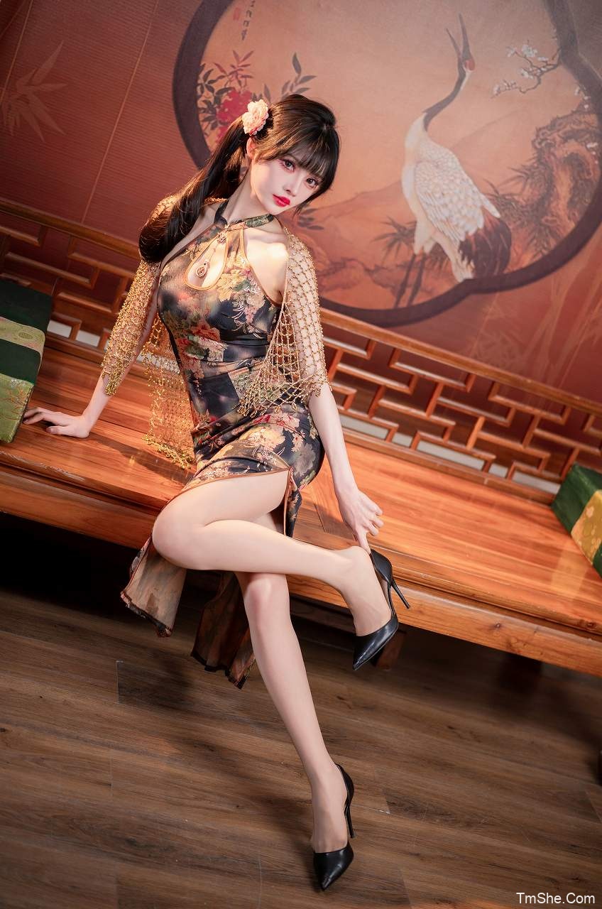 「宵鱼鱼」舰长 – 富贵旗袍(14P/140MB)-猫萌