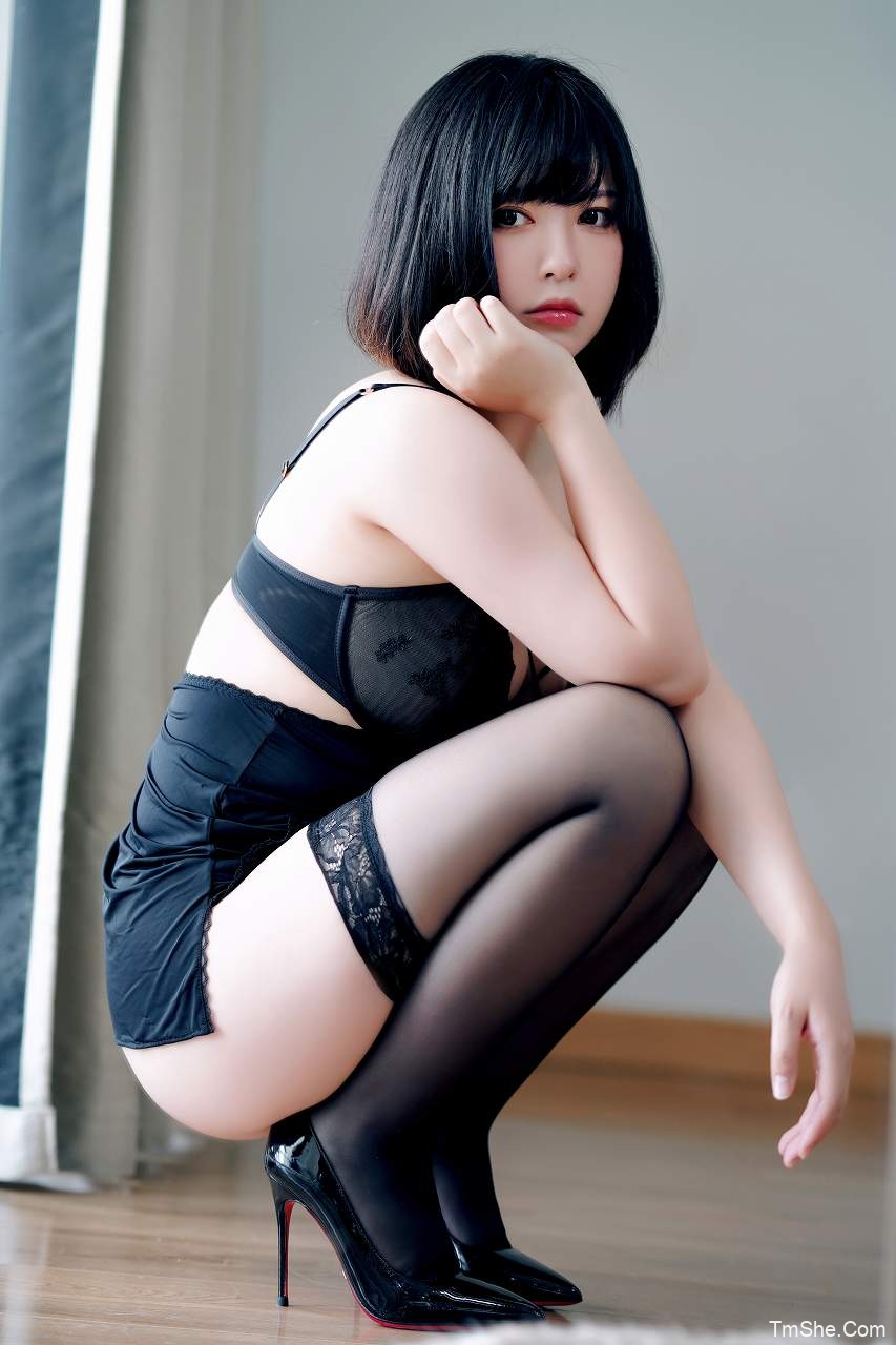 「半半子」图包 – 今日は黑VOL.02(36P/239MB)-猫萌