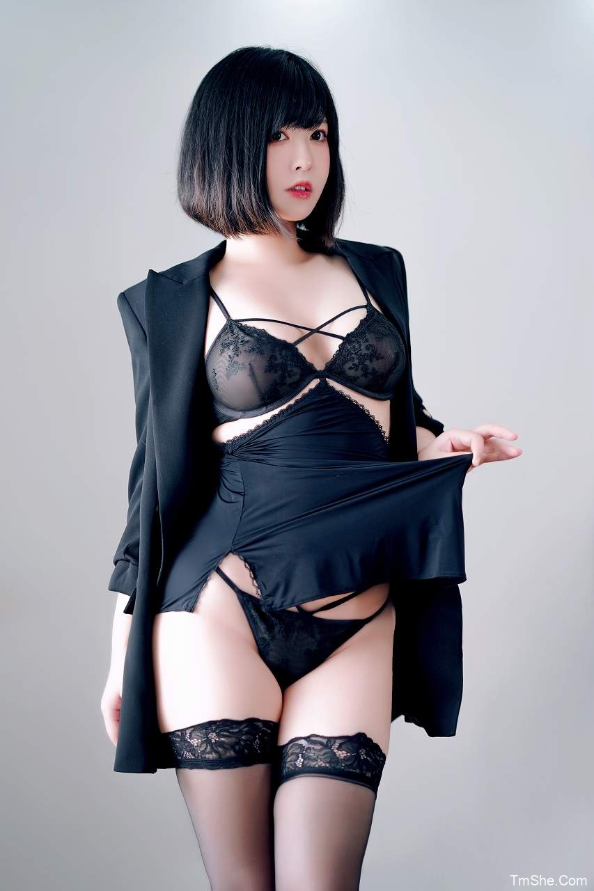 「半半子」图包 – 今日は黑VOL.02(36P/239MB)-猫萌