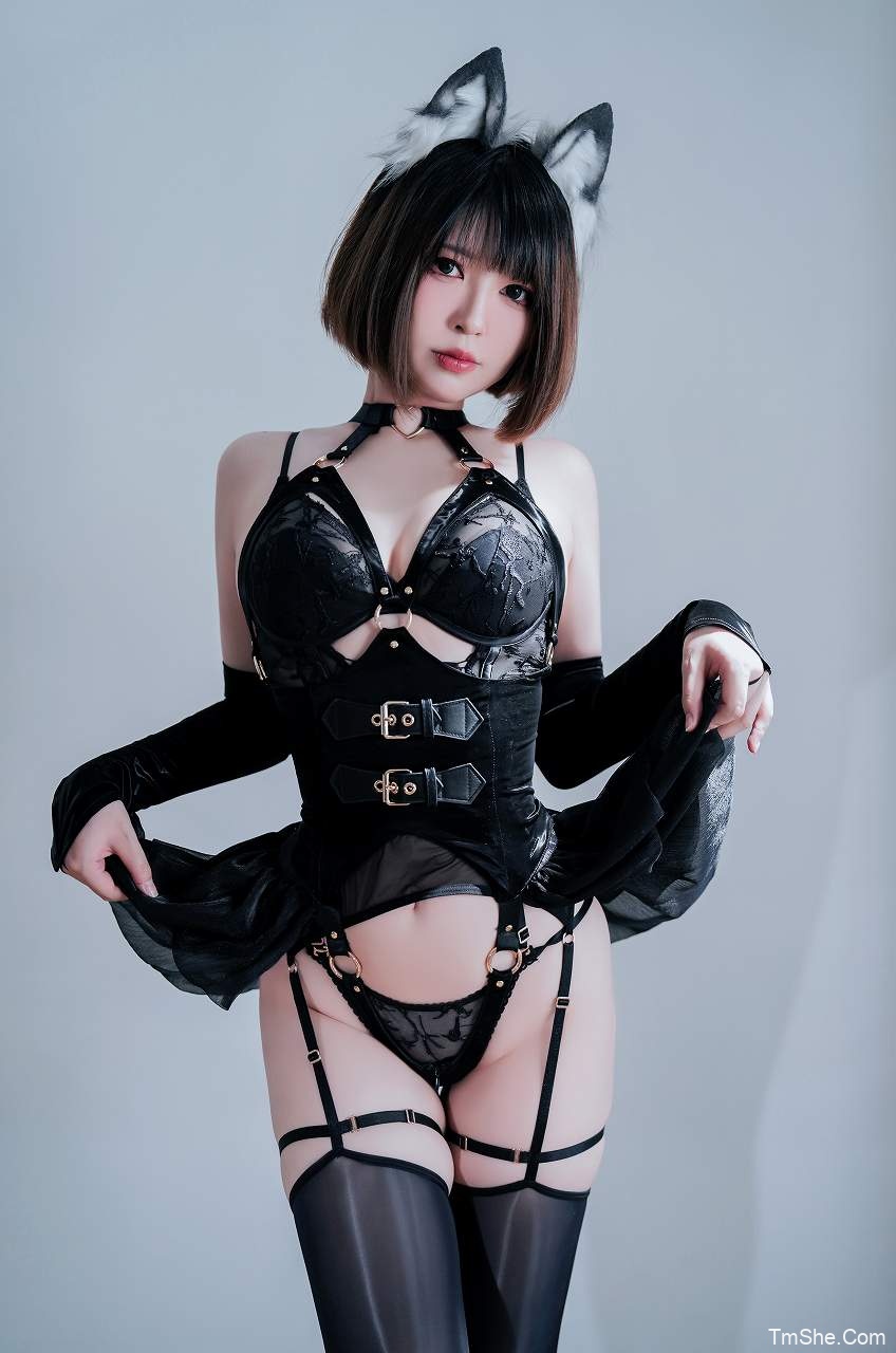 「半半子」图包 – 今日は黑VOL.04(22P/2V/227MB)-猫萌