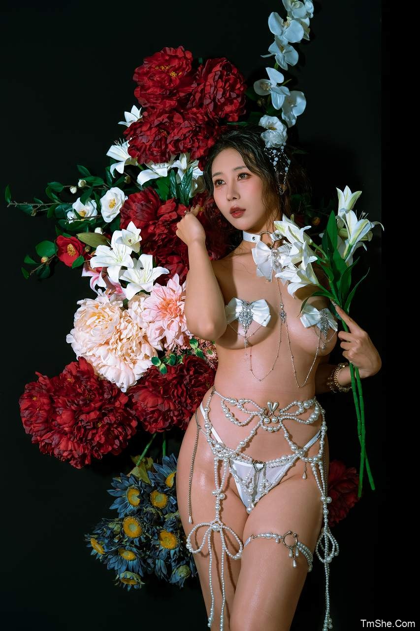 「云溪溪」奶桃 – 珍珠(68P/815MB)-猫萌