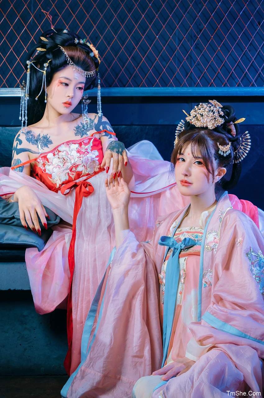 「鹿八岁baby」视图 – 缚春情(64P/2V/1.4GB)-猫萌