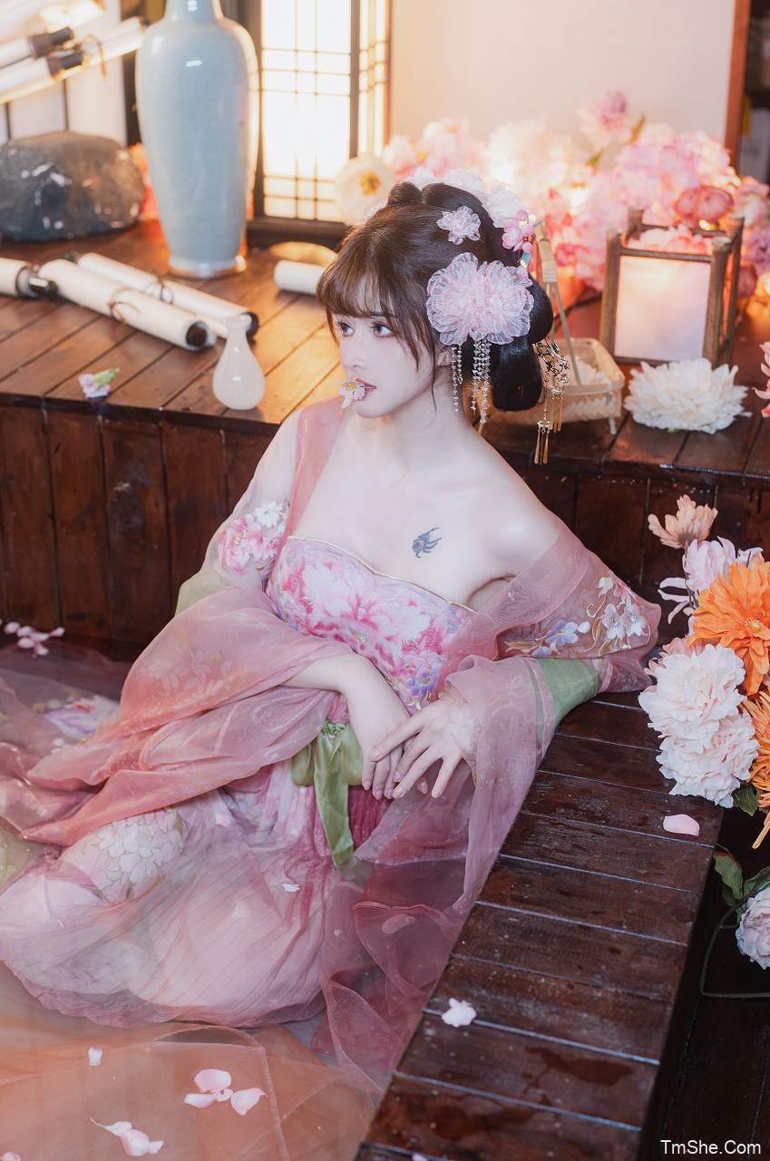 「鹿八岁baby」视图 – 花锦醉(73P/1V/755MB)-猫萌