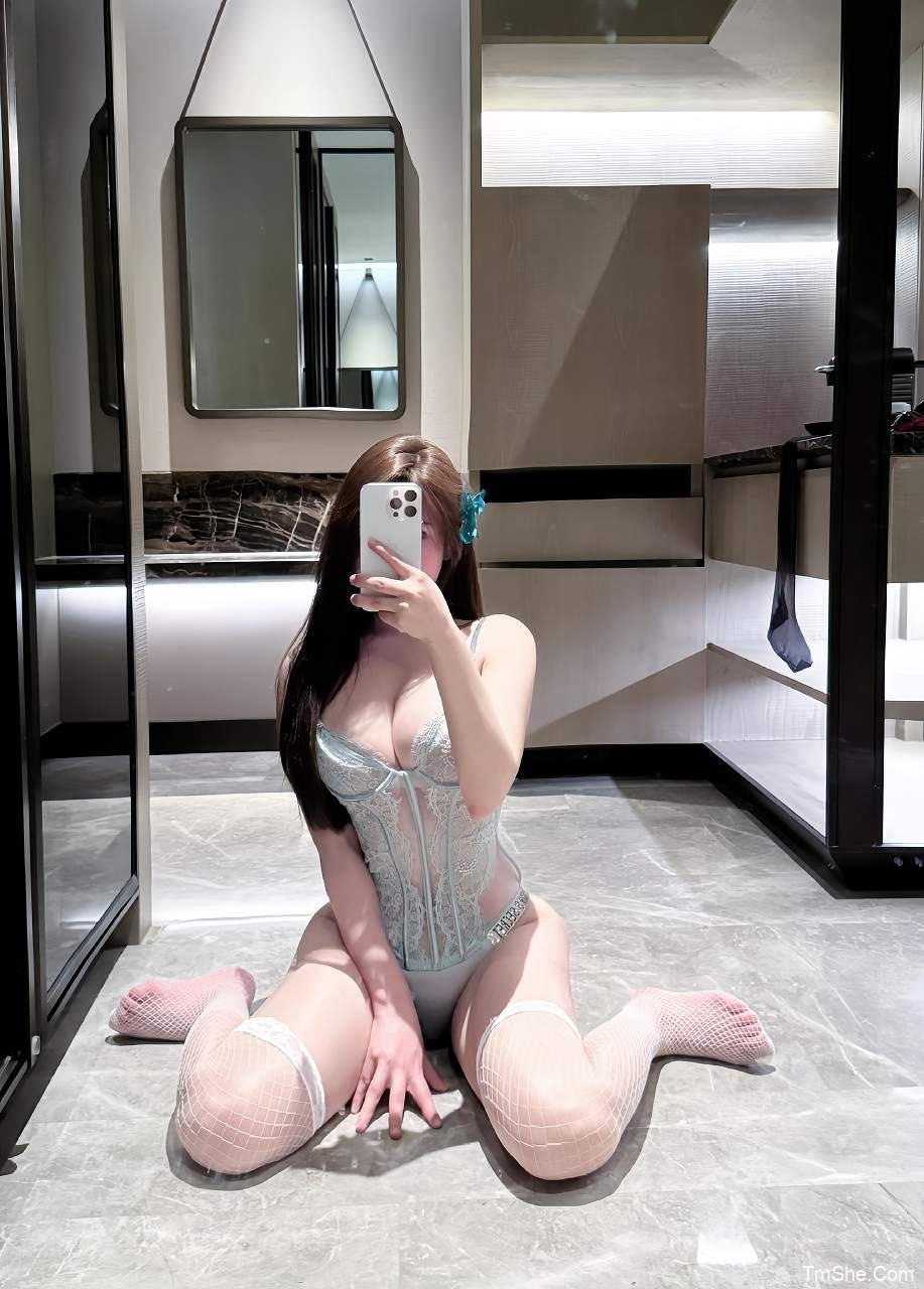 「奔跑的晶螺儿」嘉宾专享 – 蕾丝半腿(24P/97MB)-猫萌