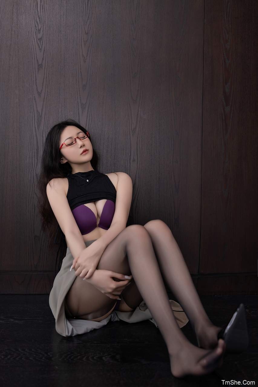 「鱼子酱fish」摄影作品 – 眼镜娘(120P/1.25GB)-猫萌