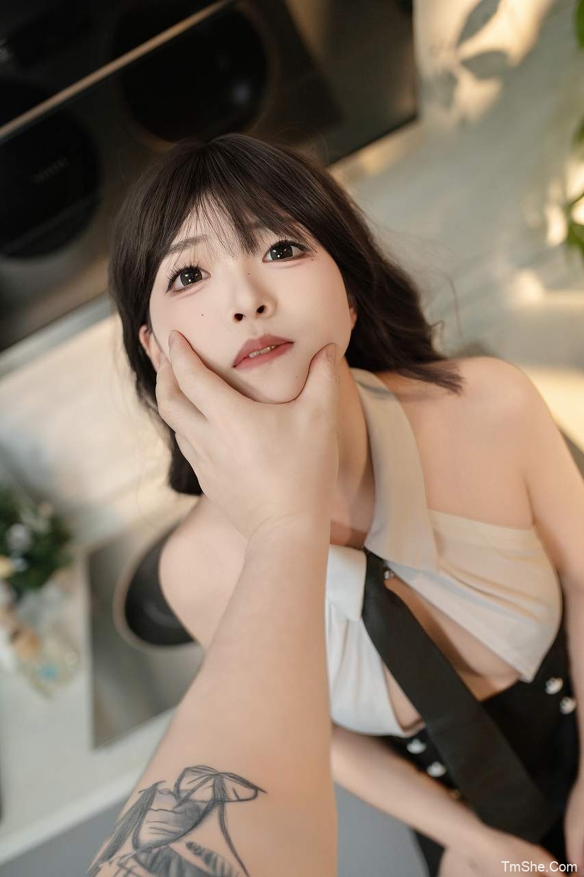 「Bangni邦尼」视图 – 小职员(83P/12V/1.55GB)-猫萌