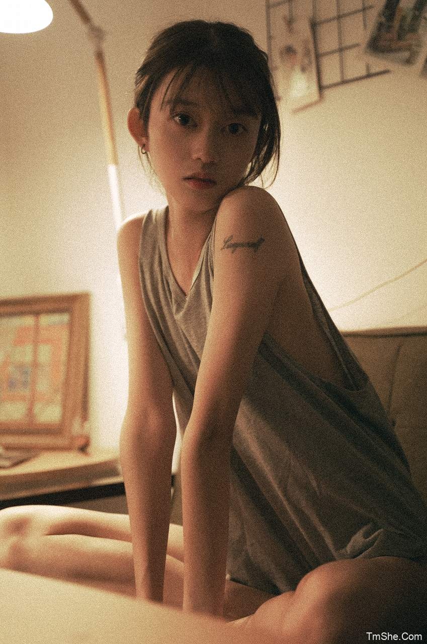 「摄影师」翎梵作品 – 11月VIP 3套(28P/435MB)-猫萌