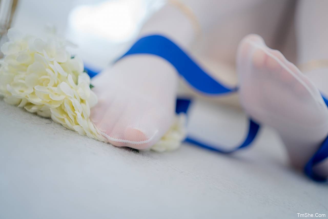 Sayako(さやこ)婚纱拉菲 – 正片+雪糕(73P/678MB)-猫萌