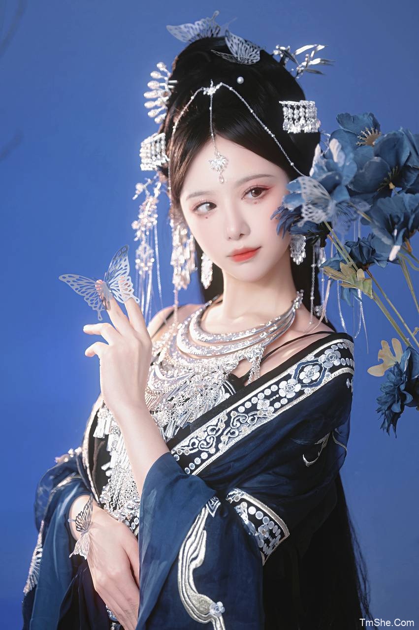 「Shika小鹿鹿」摄影作品 – 苗疆少女(21P/195MB)-猫萌