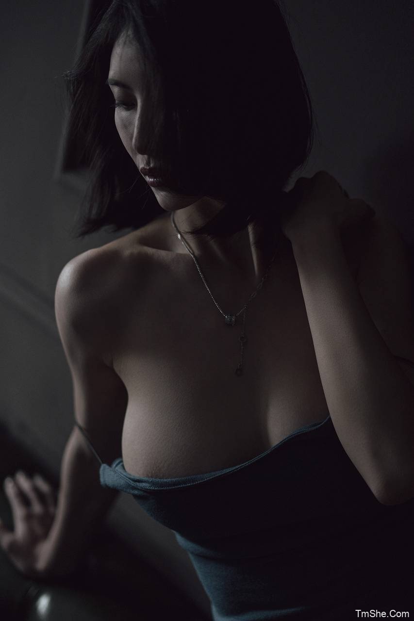 「小何童鞋」摄影素材 – 灵钰 欲望沙发(69P/1V/2.08GB)-猫萌