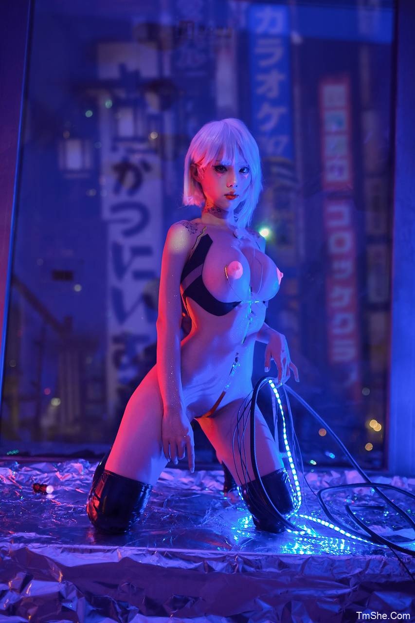 「钛合金」摄影素材 – LUCY(57P/1V/1.97GB)-猫萌
