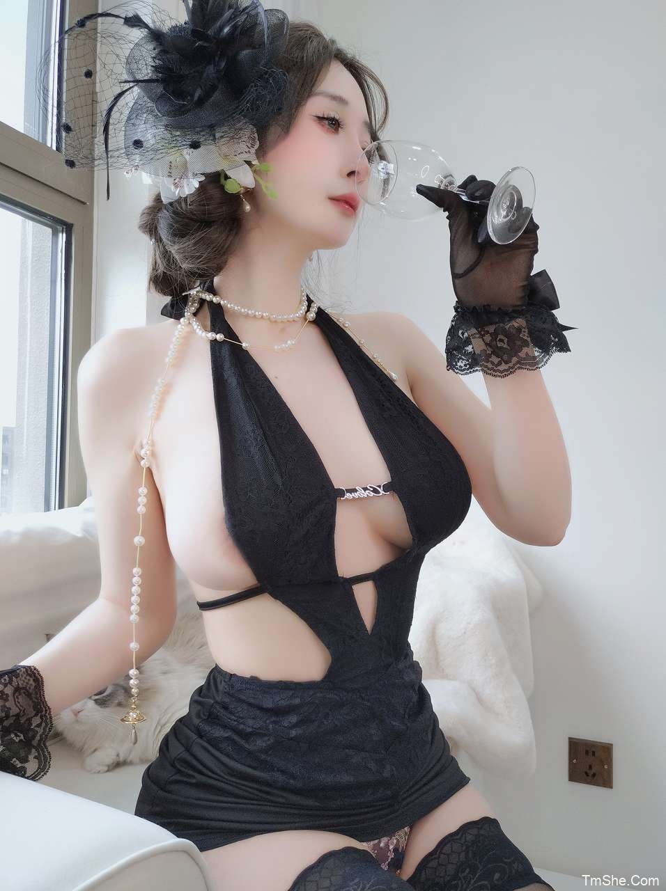 「白银81」Fantia编号VOL.93 – 破解版(142P/3V/1.65GB)-猫萌
