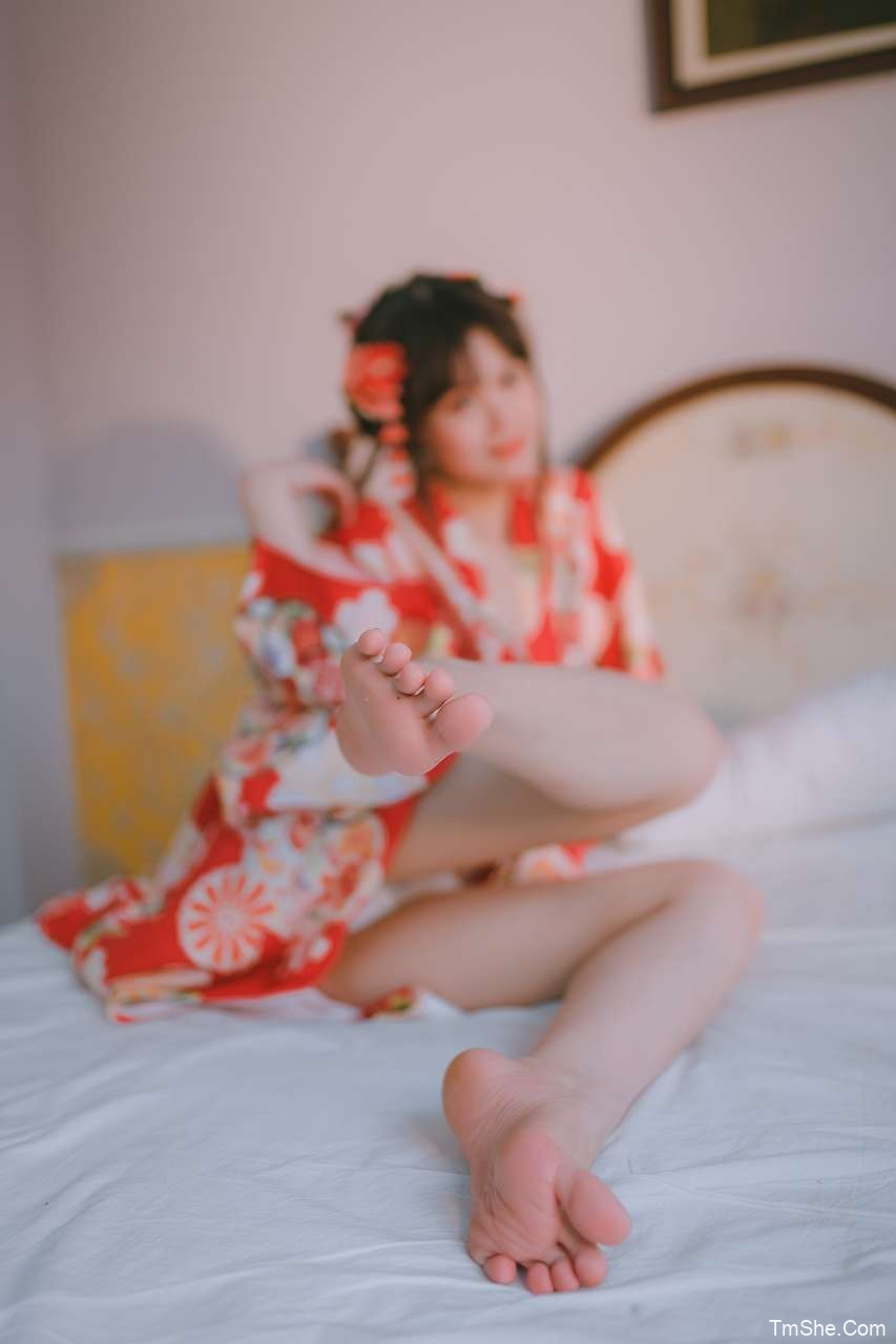 「颜值博主」星黛鹿鹿 – 室内浴衣私房(50P/688MB)-猫萌