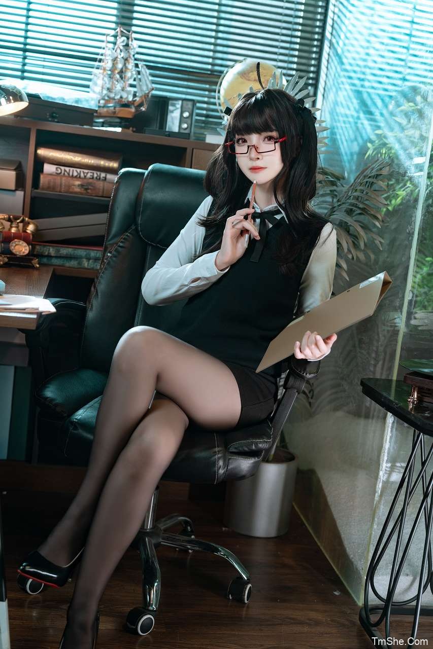 「祖木子」绘画素材 – 伦敦OL皮肤(24P/335MB)-猫萌