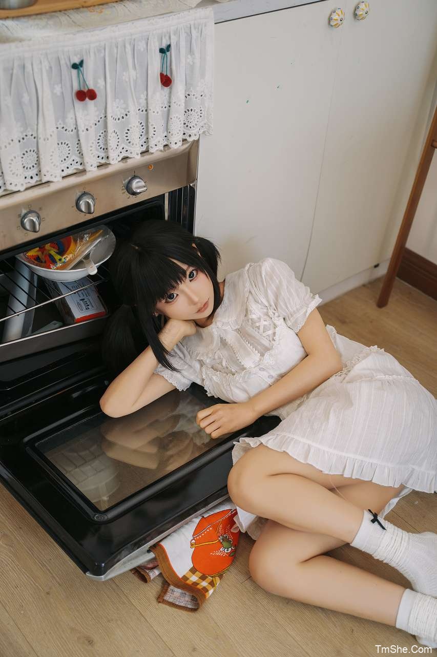 「蠢沫沫」25年8月自拍 – 4套(166P/3.13GB)-猫萌