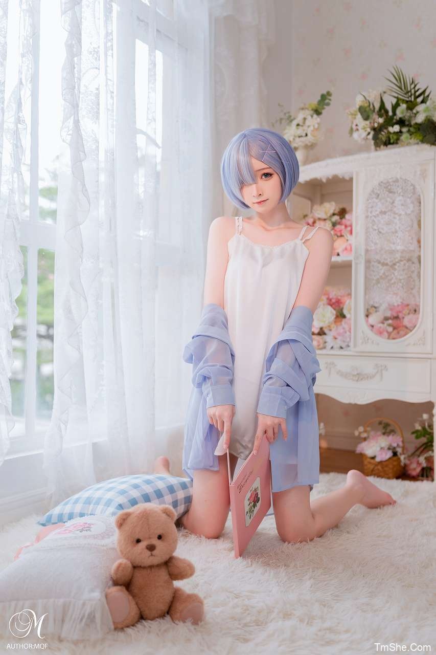 「祖木子」绘画素材 – 雷姆蓝色睡裙(21P/218MB)-猫萌