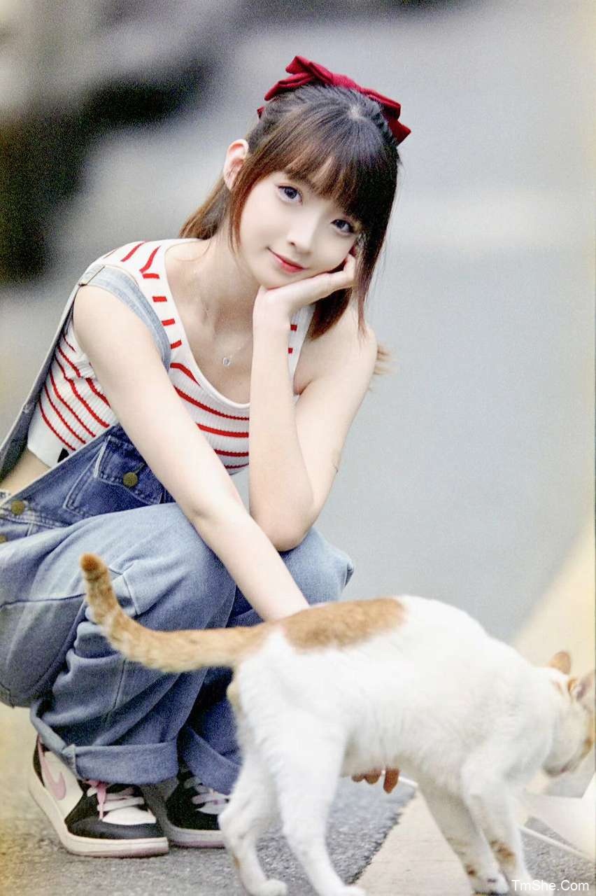 「祖木子」摄影素材 - 日常背带牛仔裤(24P/269MB)-猫萌