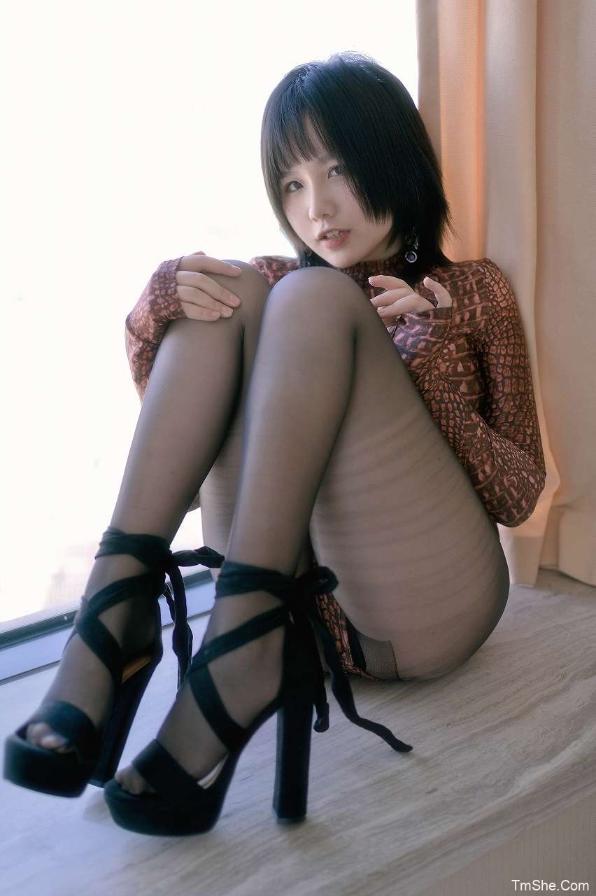 「阿半今天很开心」绘画素材 – 蟒纹嗨丝(27P/570MB)-猫萌