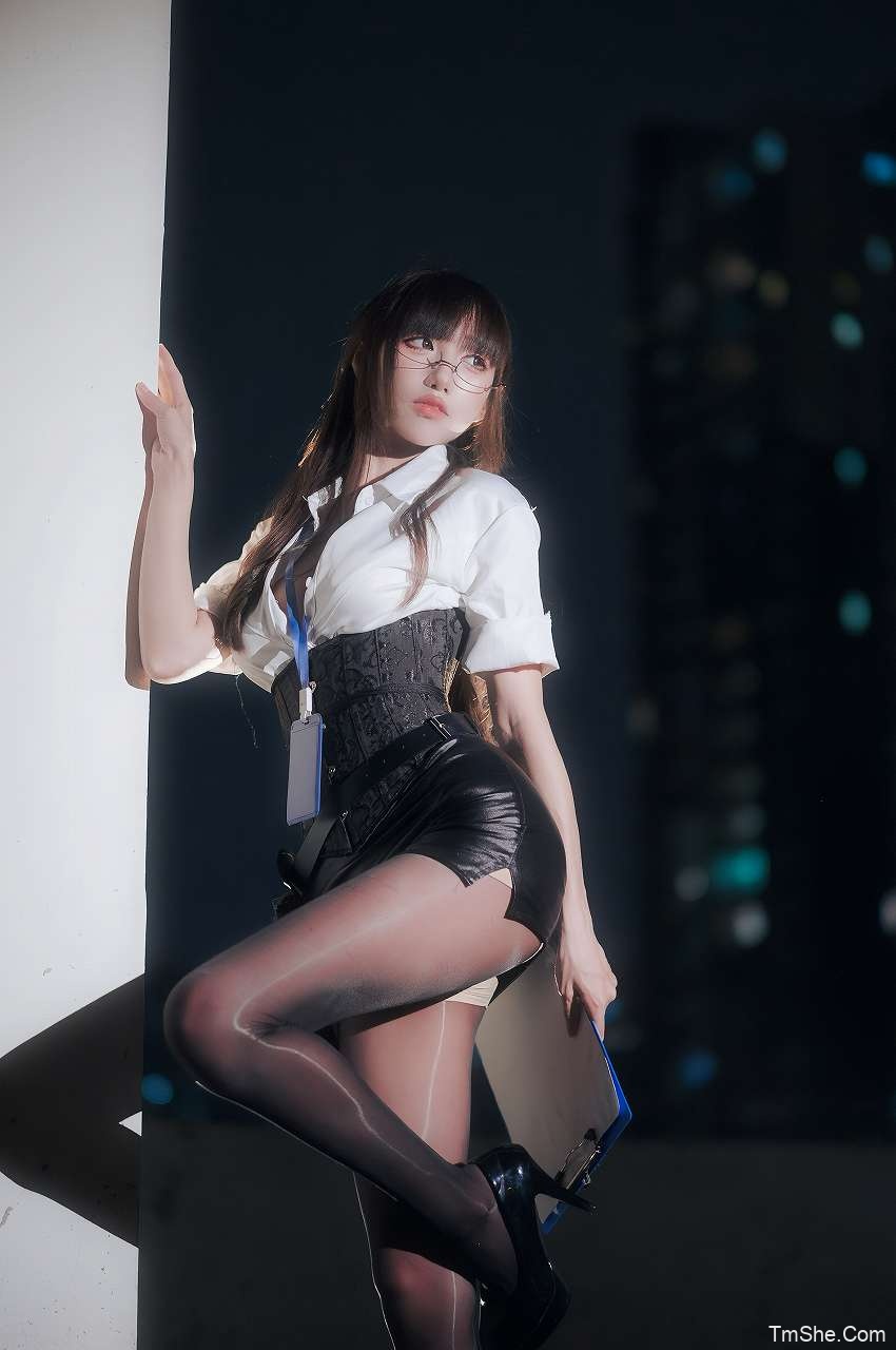 「COSER小梦酱」摄影素材 – 皮裙OL(53P/561MB)-猫萌
