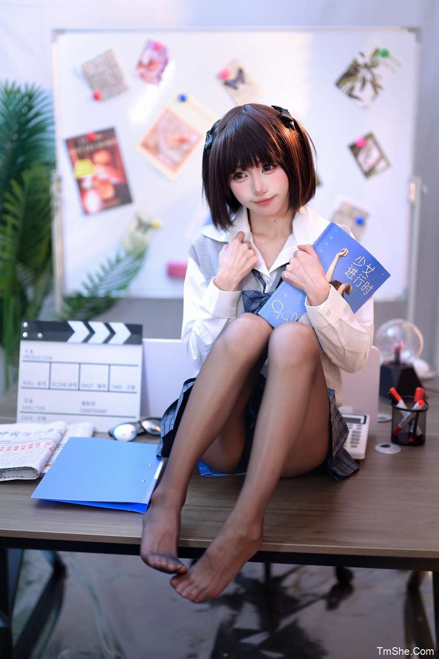 「COSER小梦酱」办公室 – 短发JK(44P/820MB)-猫萌