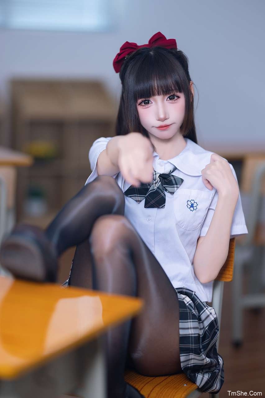 「COSER小梦酱」牛肉干 + 小天海JK(24P/176MB)-猫萌