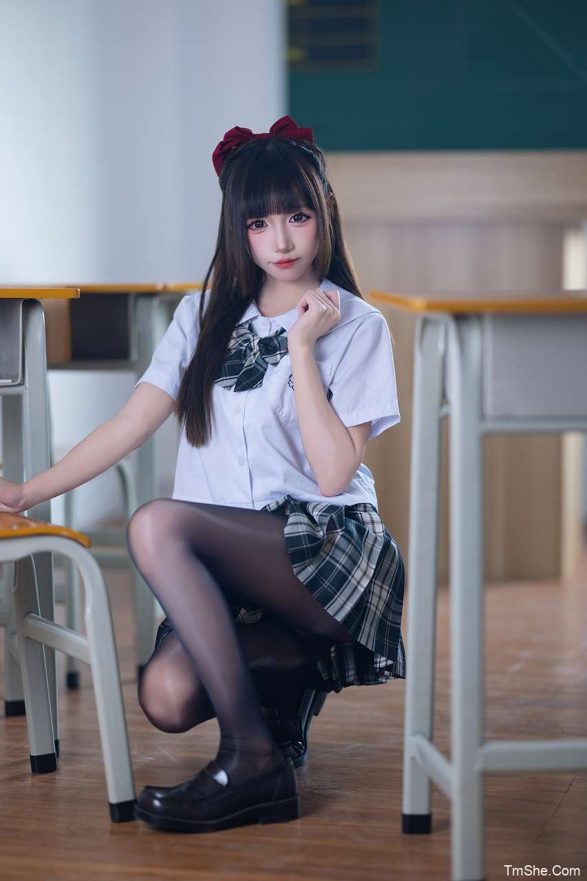 「COSER小梦酱」牛肉干 + 小天海JK(24P/176MB)-猫萌