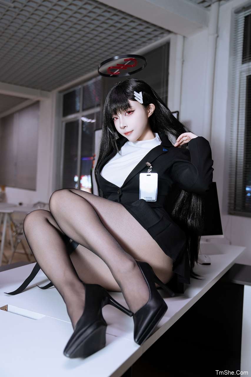「二佐Nisa」调月莉音 – 原皮 礼服(30P/1V/1.3GB)-猫萌
