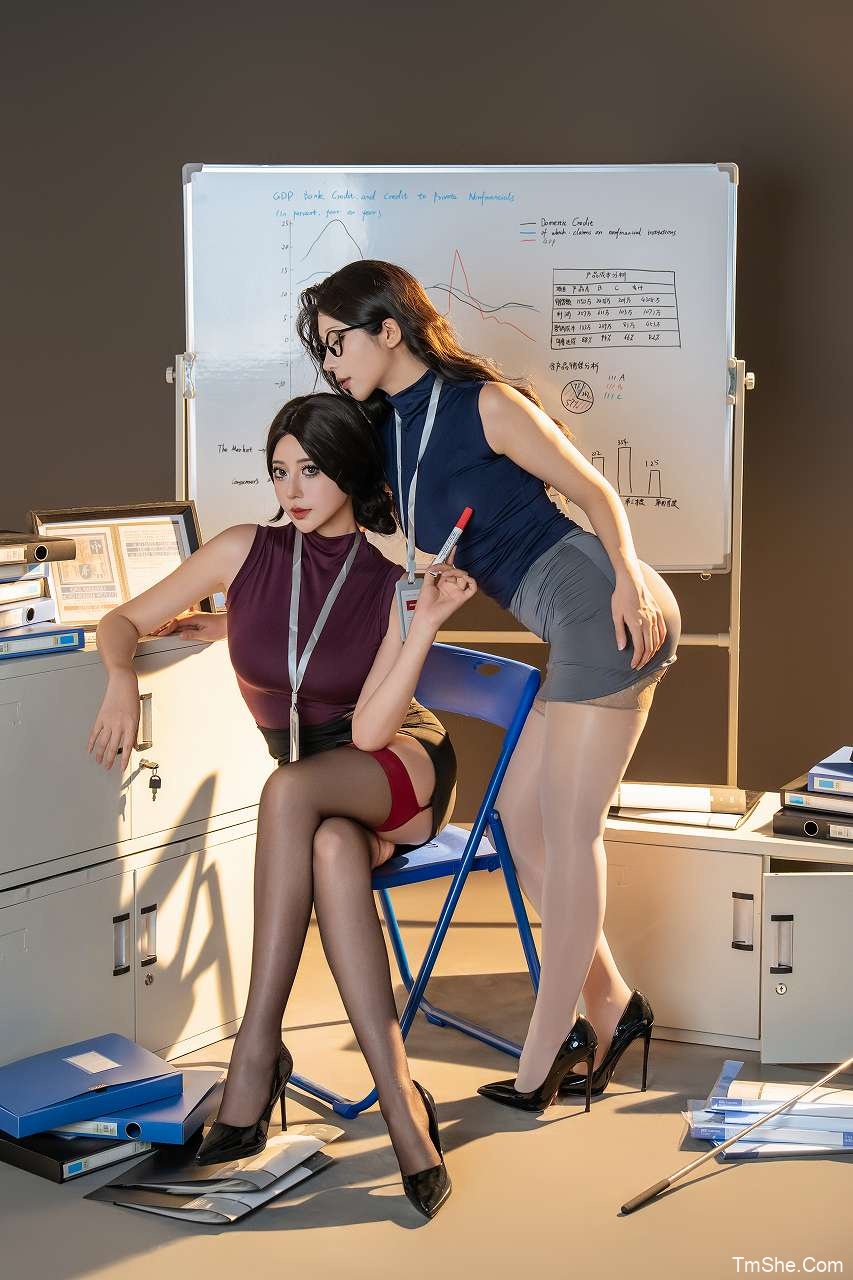「云溪溪」25年9月 T4 – OL双人(100P/1V/4.66GB)-猫萌