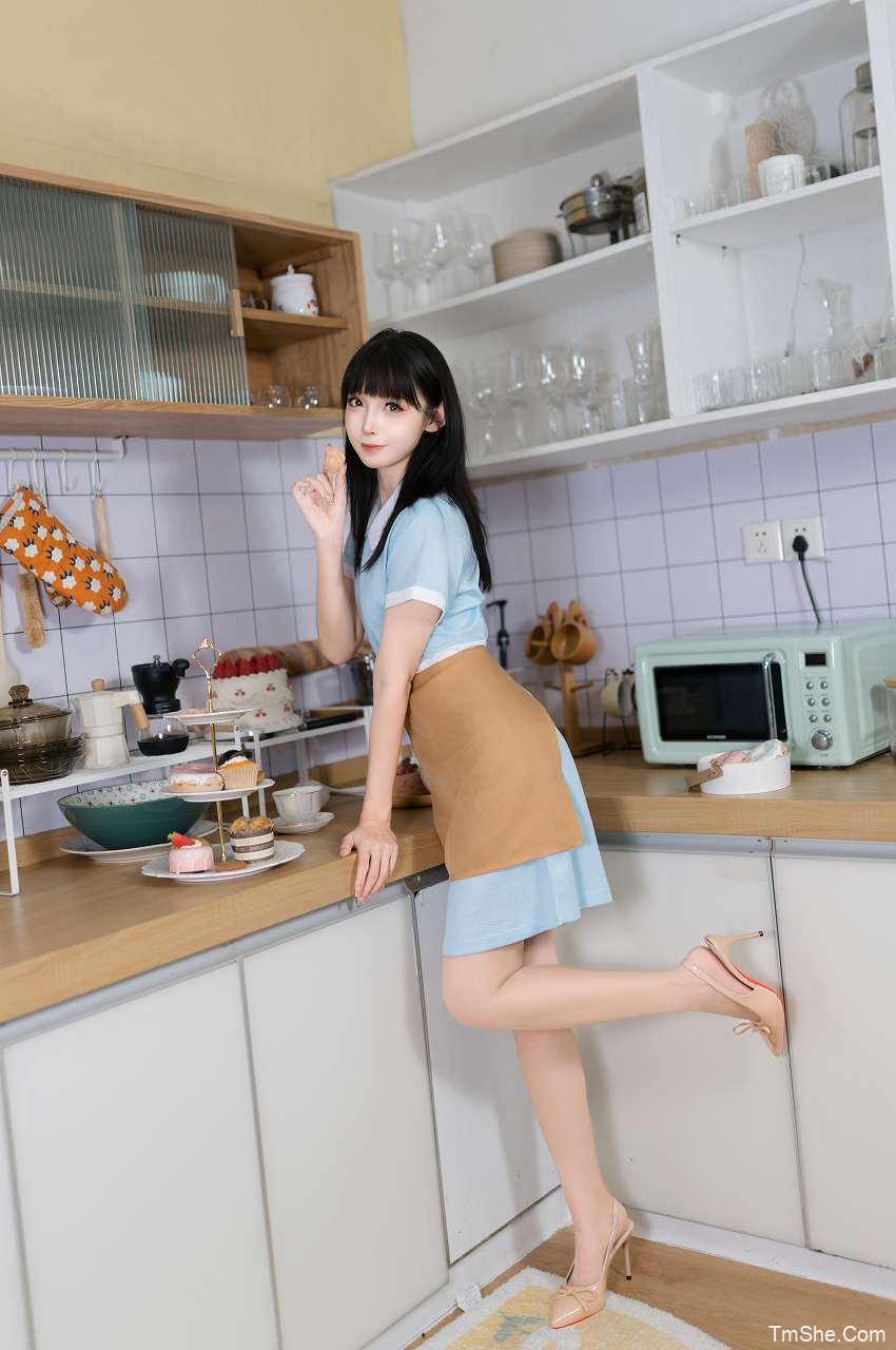 「祖木子」摄影素材 – 好利来 制服(40P/1.12GB)-猫萌