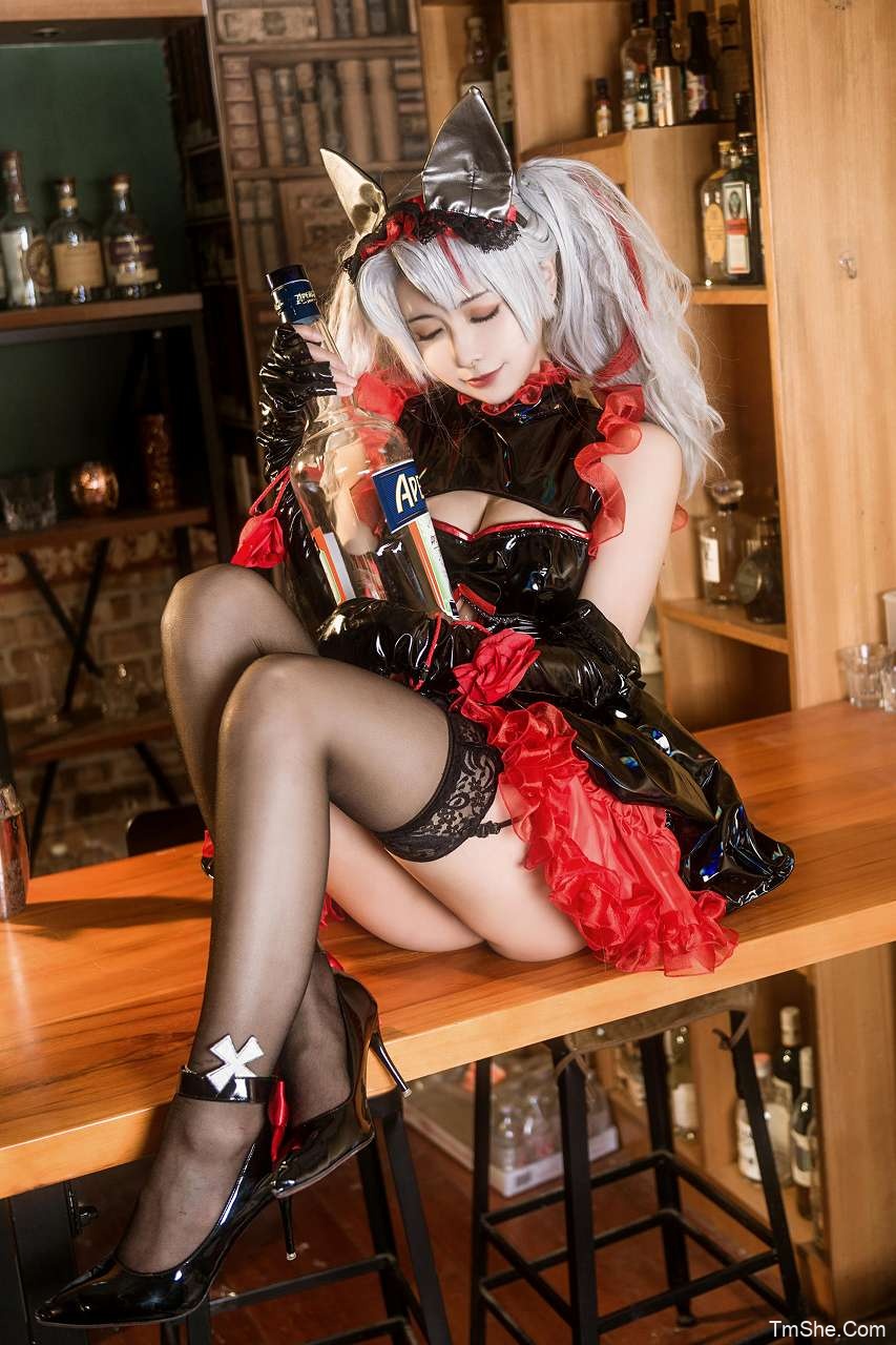 「Momoko葵葵」碧蓝航线 – 阿尔达伯特亲王(21P/395MB)-猫萌