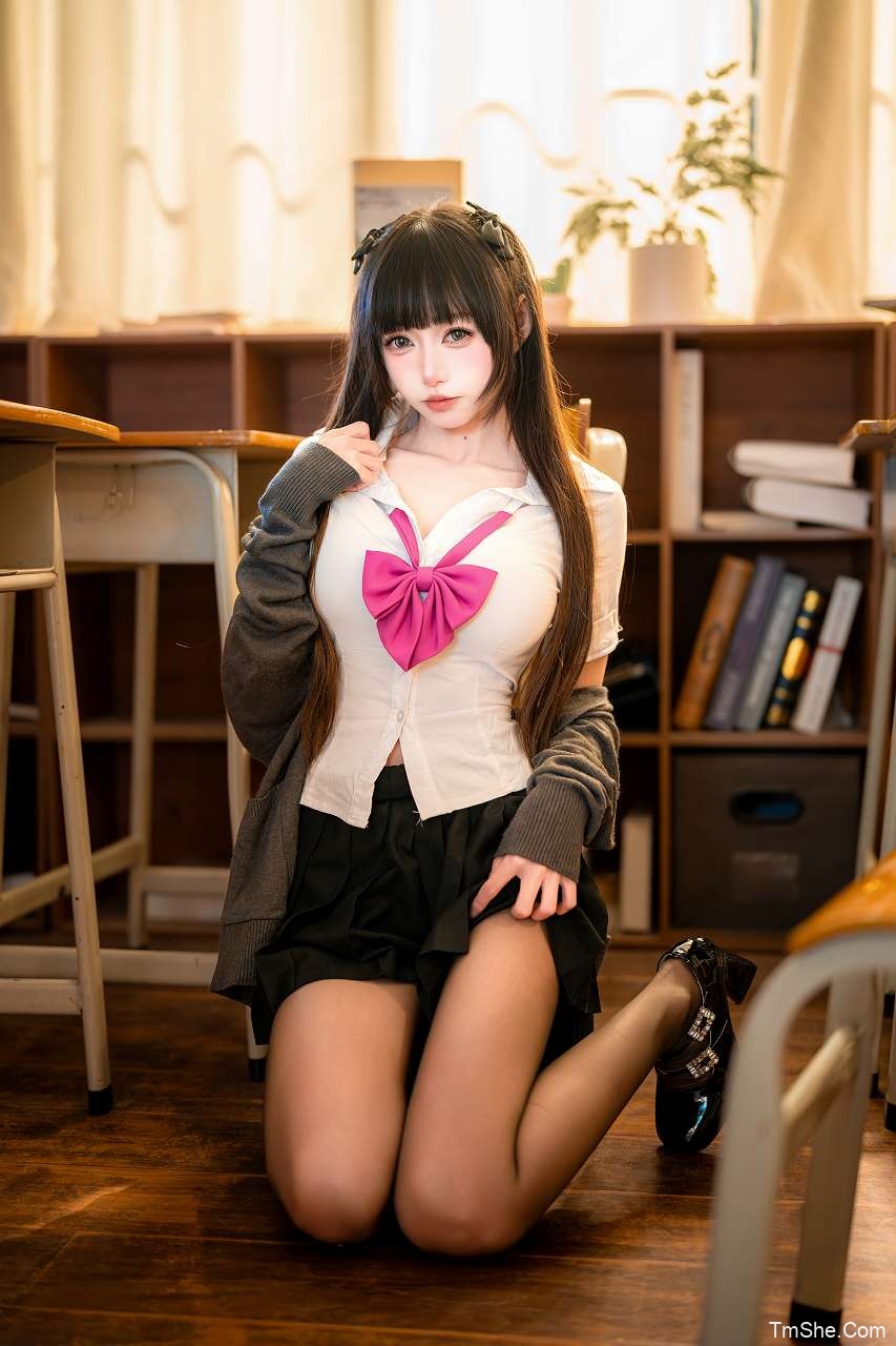 「COSER小梦酱」摄影素材 – 课桌紧身JK(31P/439MB)-猫萌
