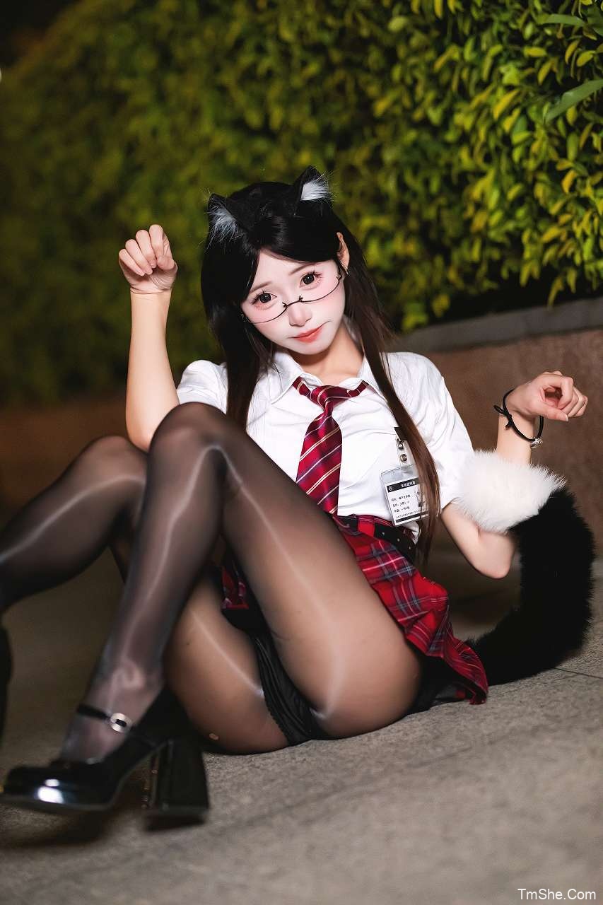 「COSER小梦酱」摄影素材 – 红格JK(60P/1.29GB)-猫萌