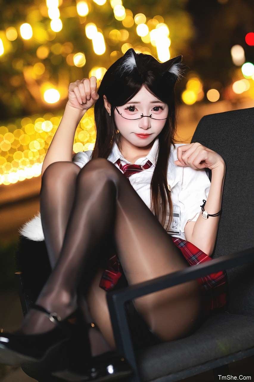 「COSER小梦酱」摄影素材 – 红格JK(60P/1.29GB)-猫萌