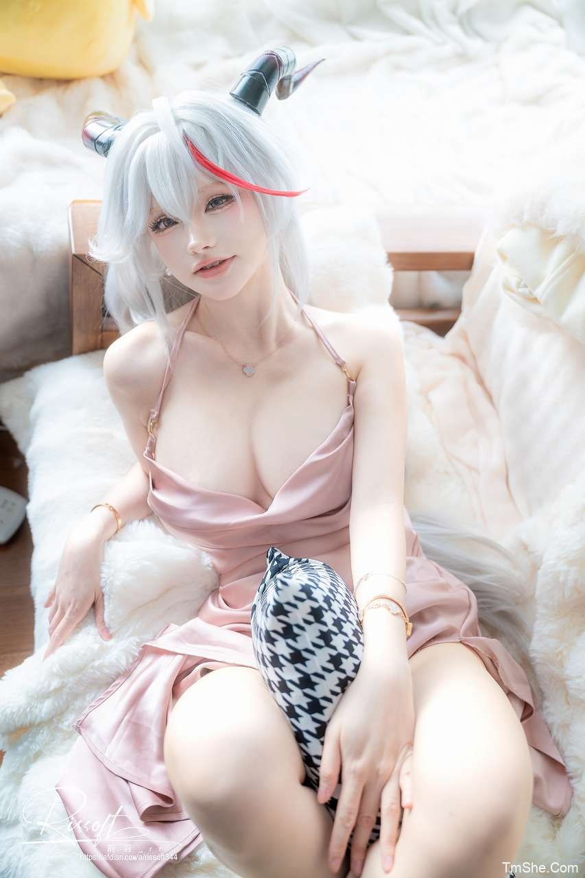 「前羽_rr」25年07月 – 等级3订阅 全(218P/1V/1.60GB)-猫萌
