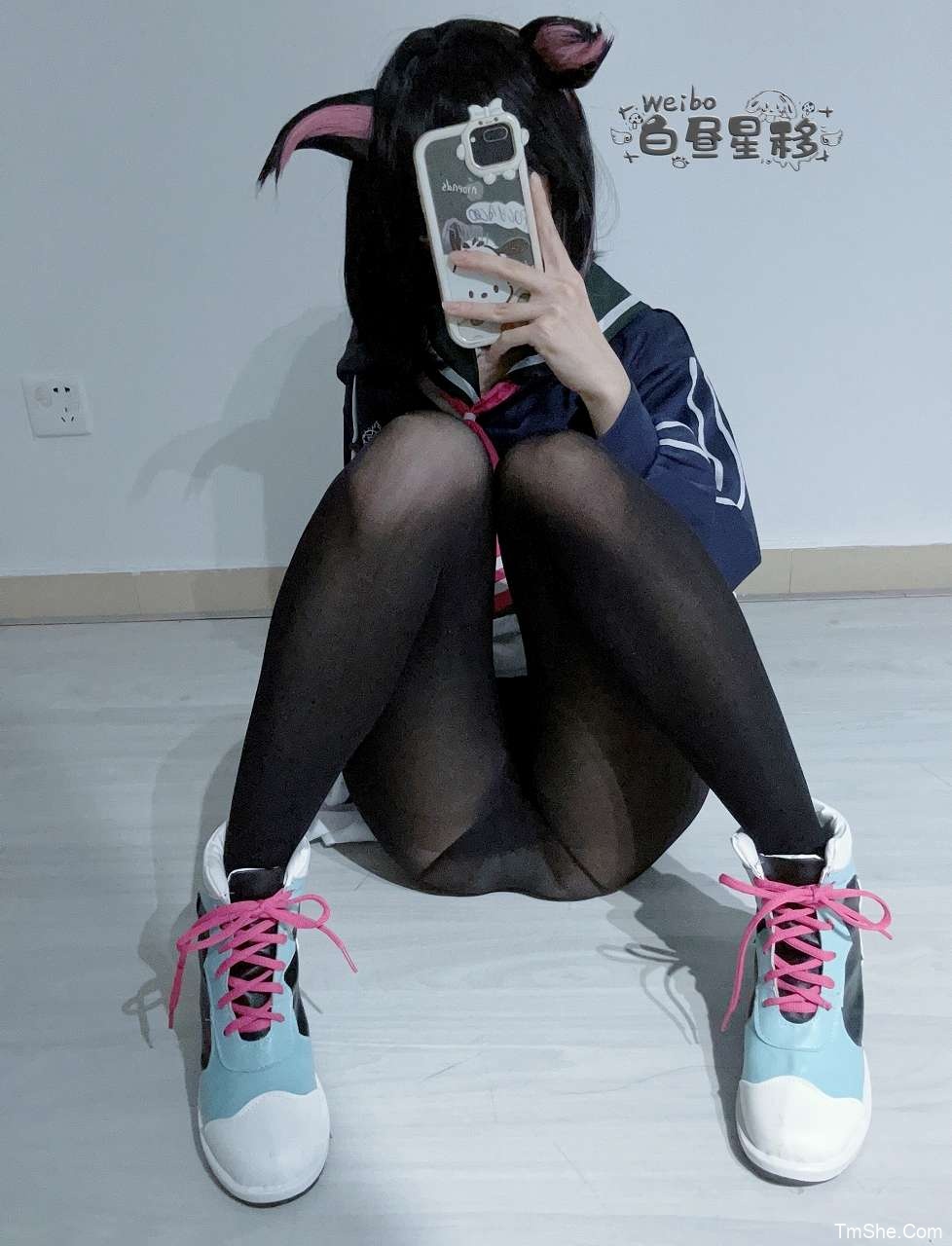 「白昼星移」自拍视图 – 杏山和纱(46P/1V/73MB)-猫萌