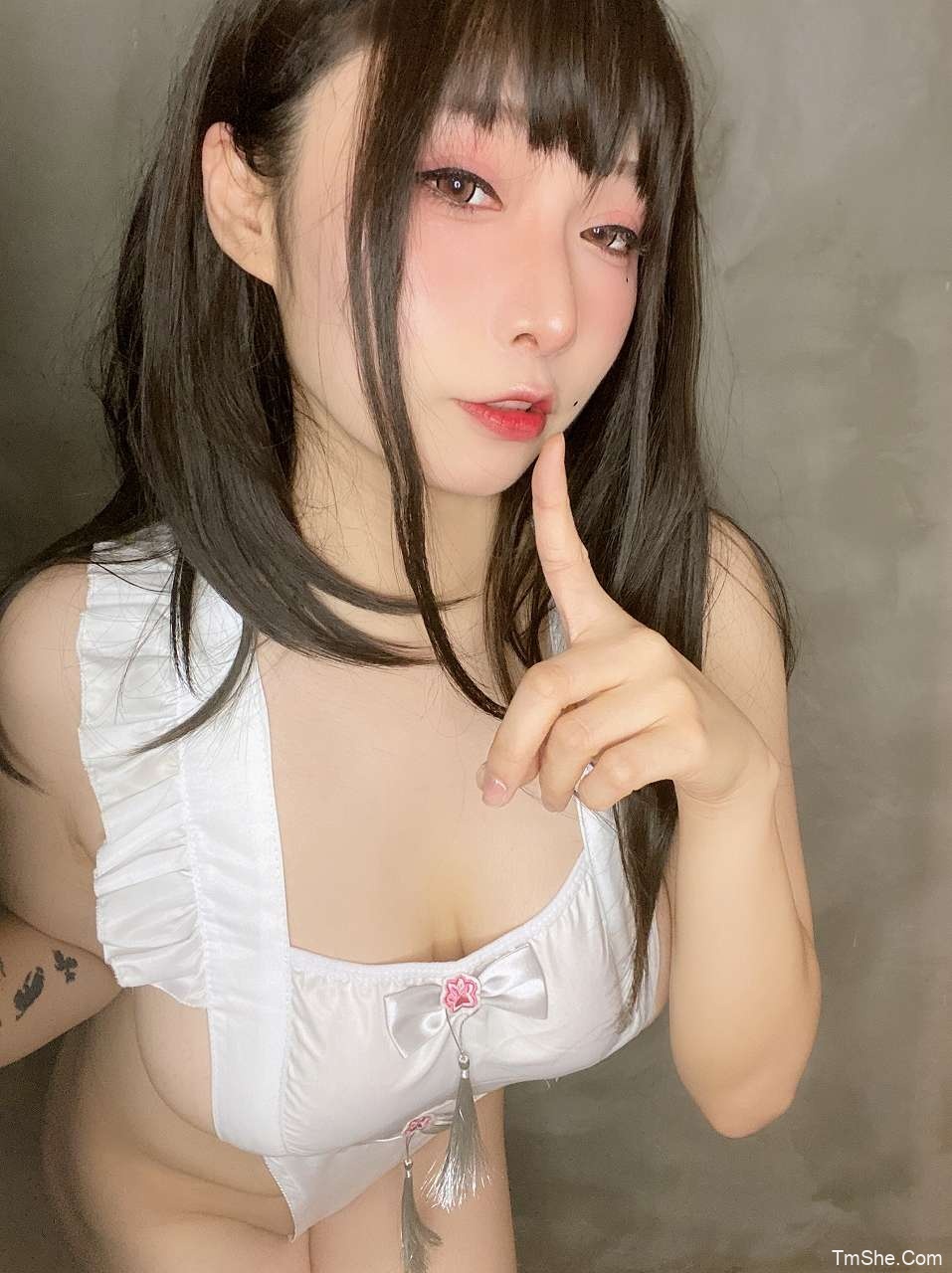 「小泉学姐」视频图集 – 女仆高叉(28P/2V/143MB)-猫萌