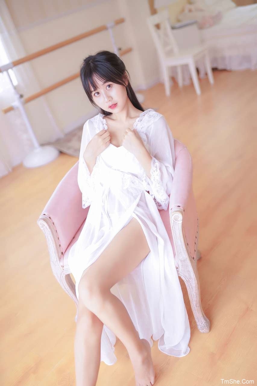 「萌芽儿」摄影作品 – 白茶清欢(22P/145MB)-猫萌