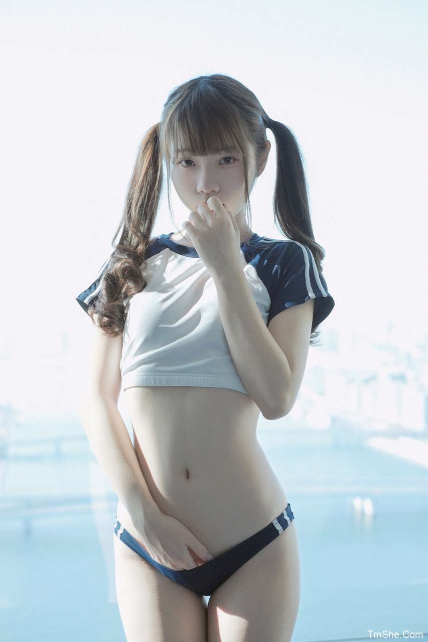 「可可小白兔」摄影素材 - 礼物体操服少女(35P/25MB)-猫萌