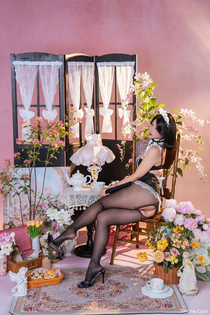 「云溪溪」奶桃&奈汐酱nice – 侍花礼(100P/1V/3.38GB)-猫萌