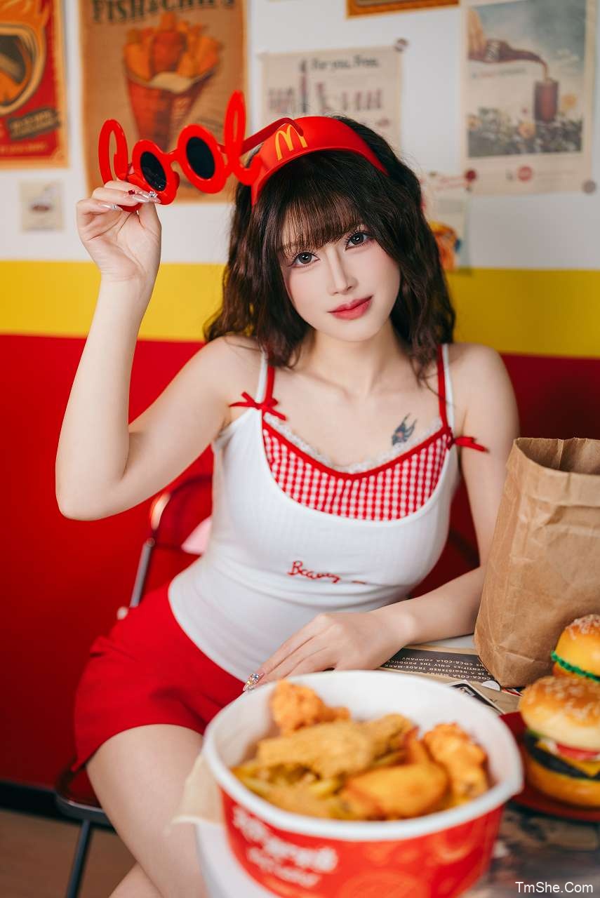 「鹿八岁baby」图集 – 麦门打工日记(17P/490MB)-猫萌