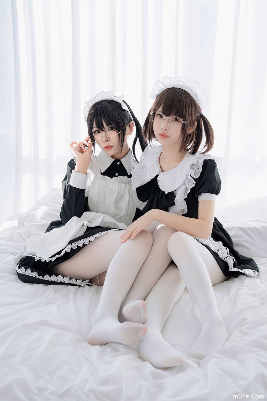 「轩萧学姐」摄影素材 – 双人女仆 预售版(110P/1V/665MB)-猫萌