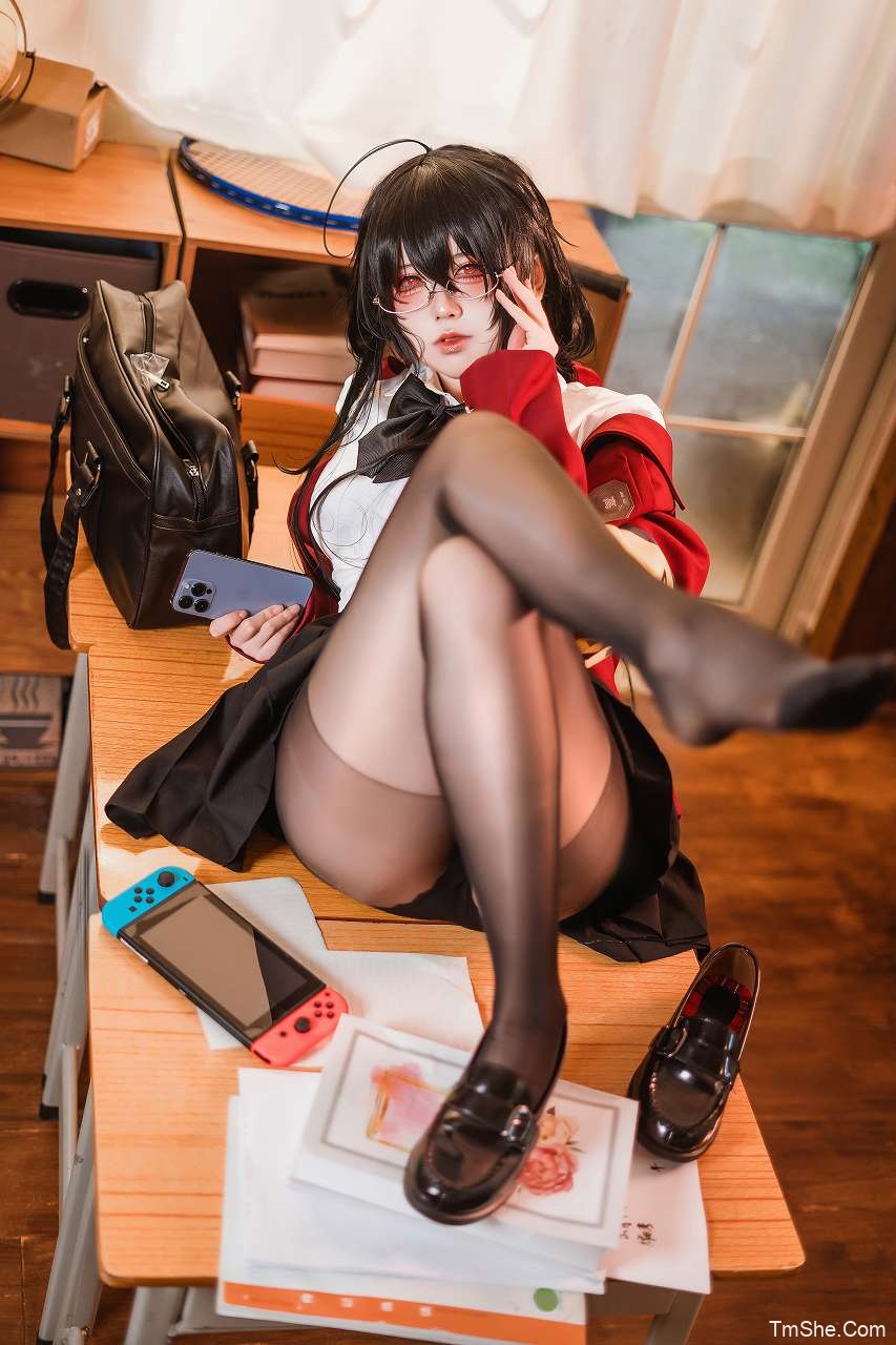 「渊秧」碧蓝航线 – 大凤COS写真本 电子档(65P/2V/1.82GB)-猫萌