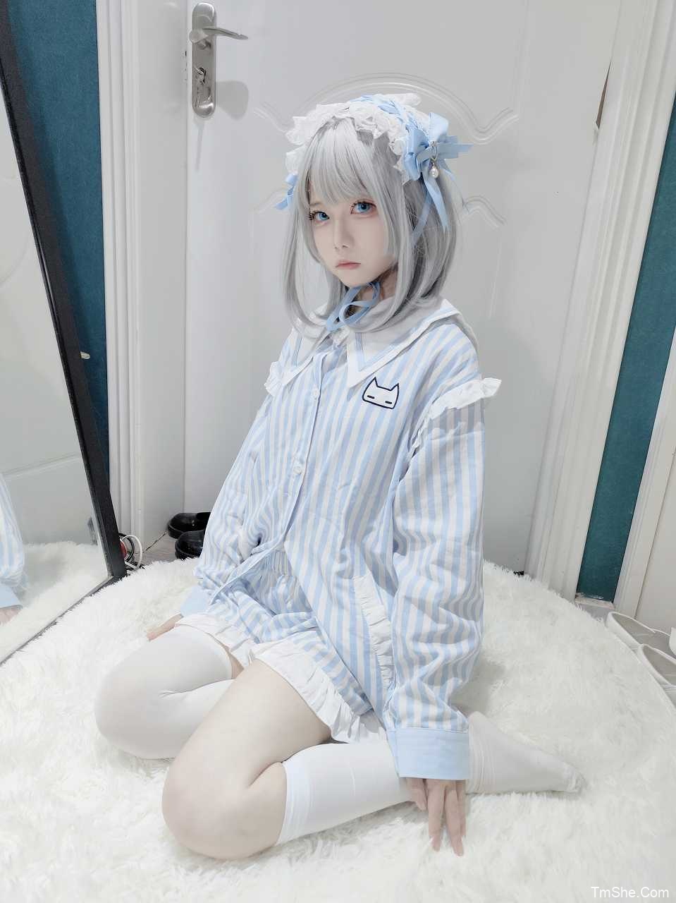 御子miko(miko3) 绘画参考 – 水色病服&兔子洞初音(34P/240MB)-猫萌