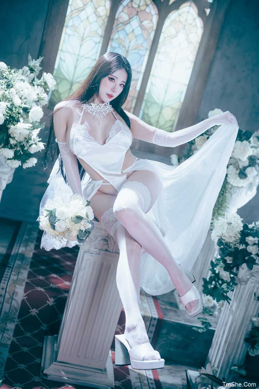 「凌晨Lingchen」摄影作品 – 沐姨的生日婚纱(27P/153MB)-猫萌
