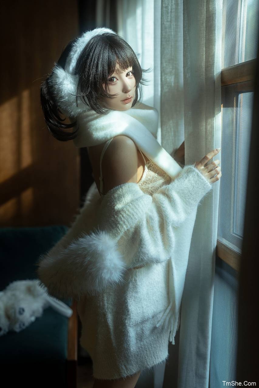 「蠢沫沫」电子 绘画素材 – 白毛衣(18P/1V/992MB)-猫萌