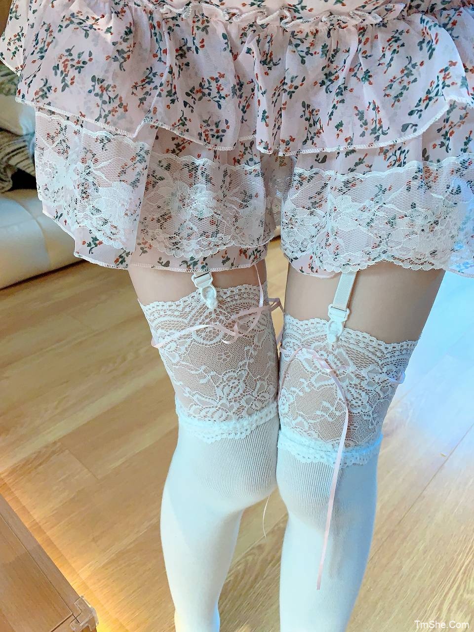 「桜桃喵」绘画素材 – 春日碎花&自拍(73P/1V/1.21GB)-猫萌
