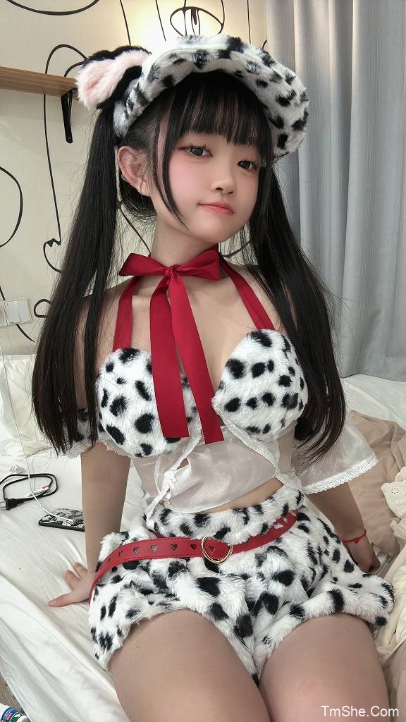 「神沢永莉」电子素材 – 斑点小狗狗(61P/352MB)-猫萌