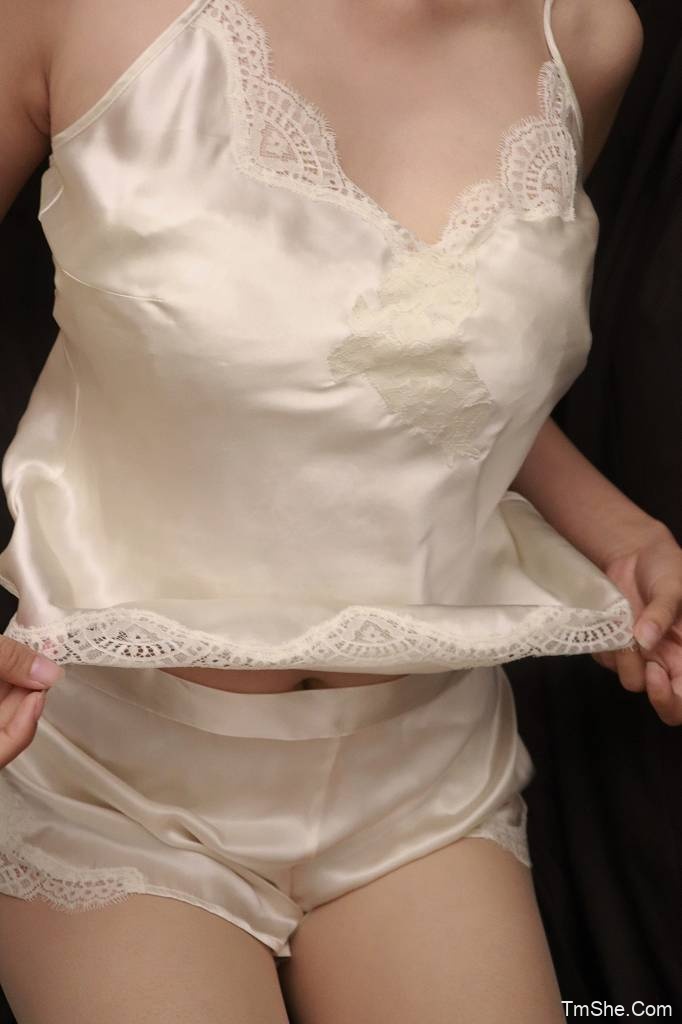 「奥特慢快一点吧」内部会员 – 短丝&奢品真丝睡衣(102P/555MB)-猫萌